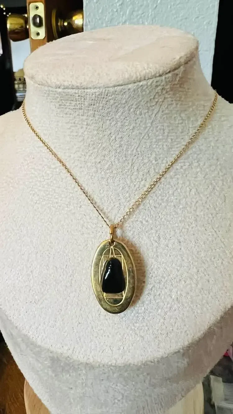Vintage 1/20 12K Gold Filled Reversible Pendant Necklace